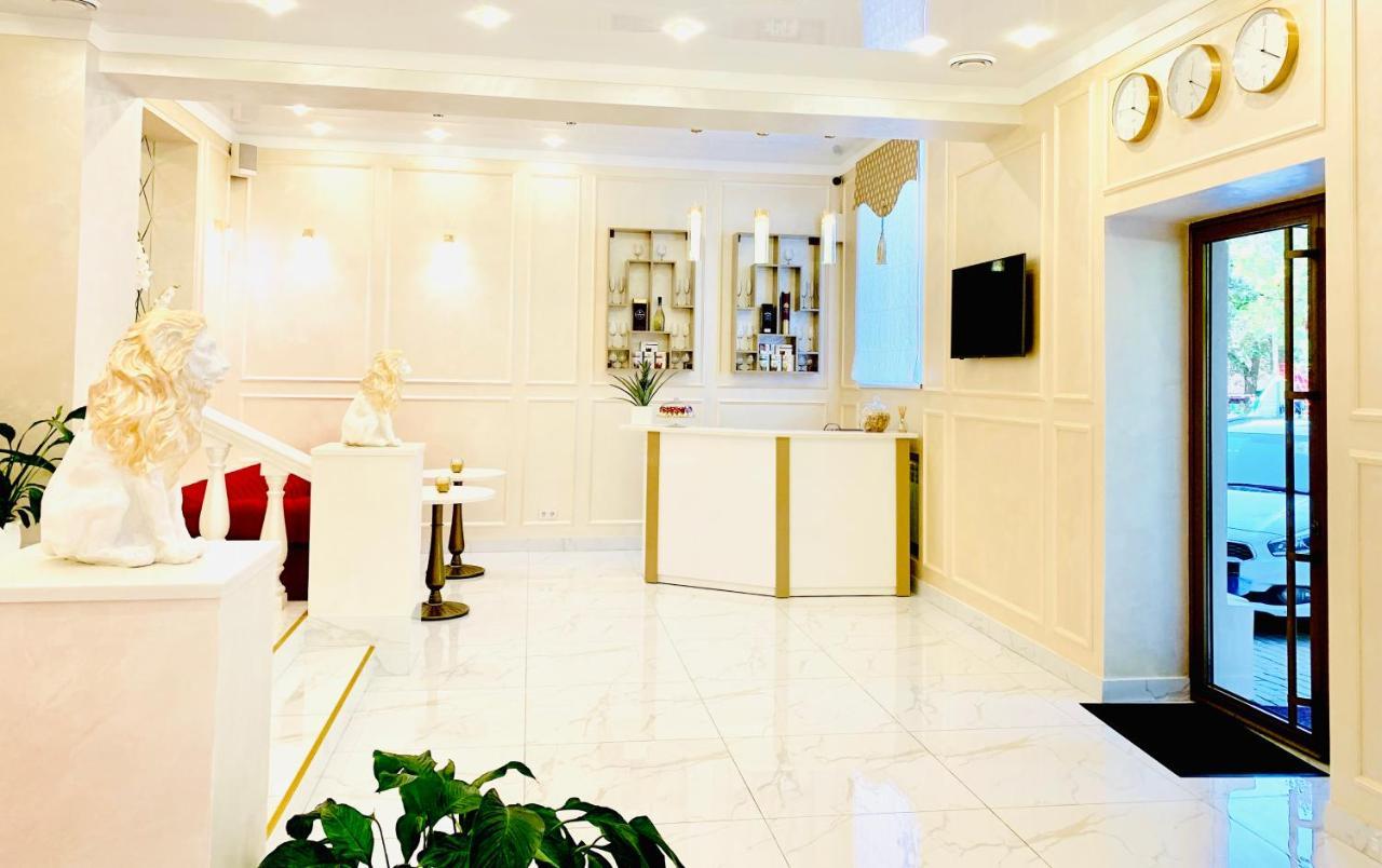 Sergeev Hotel Николаев Экстерьер фото