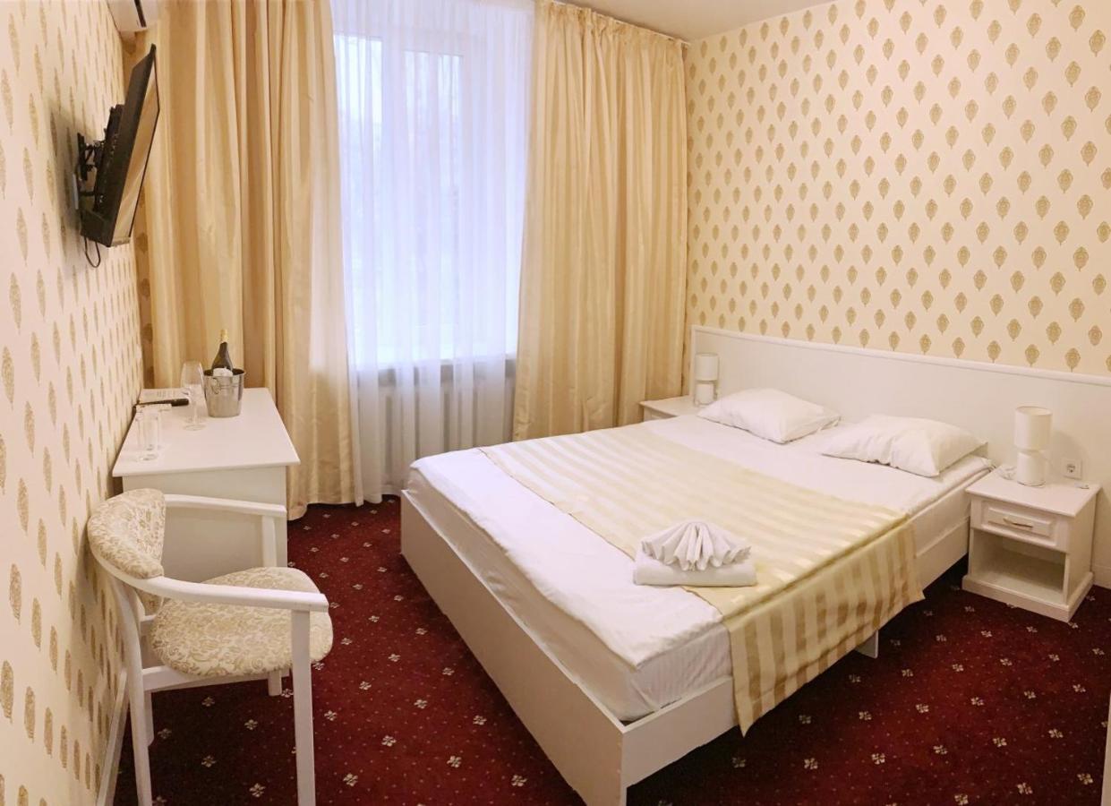 Sergeev Hotel Николаев Экстерьер фото