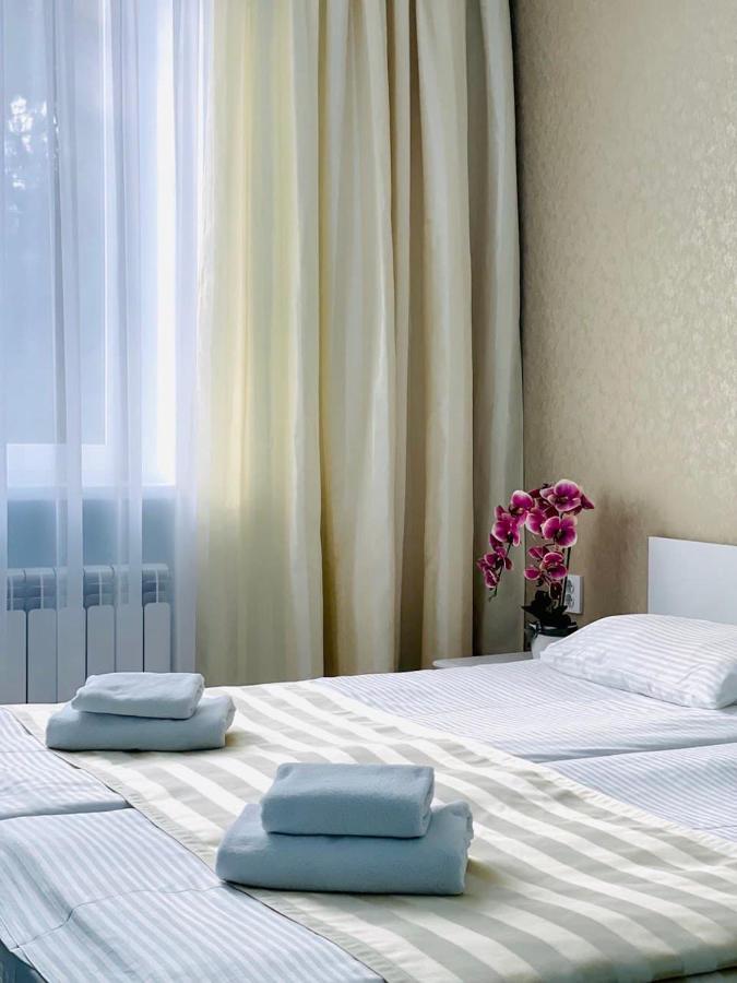 Sergeev Hotel Николаев Экстерьер фото