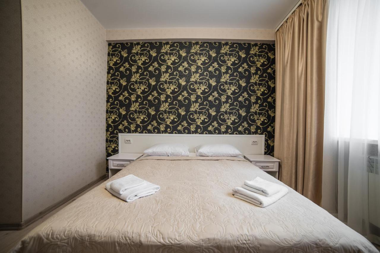 Sergeev Hotel Николаев Экстерьер фото