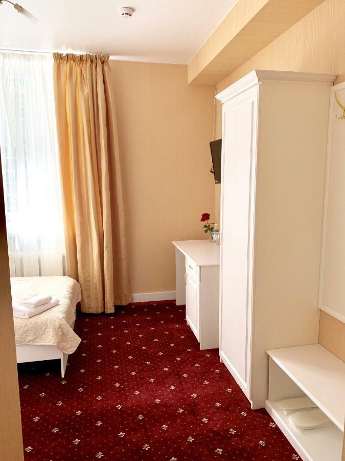 Sergeev Hotel Николаев Экстерьер фото