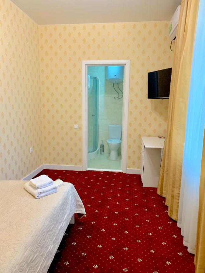 Sergeev Hotel Николаев Экстерьер фото