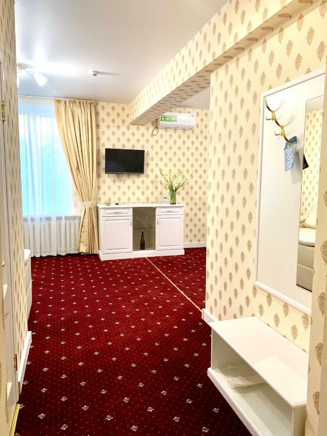 Sergeev Hotel Николаев Экстерьер фото