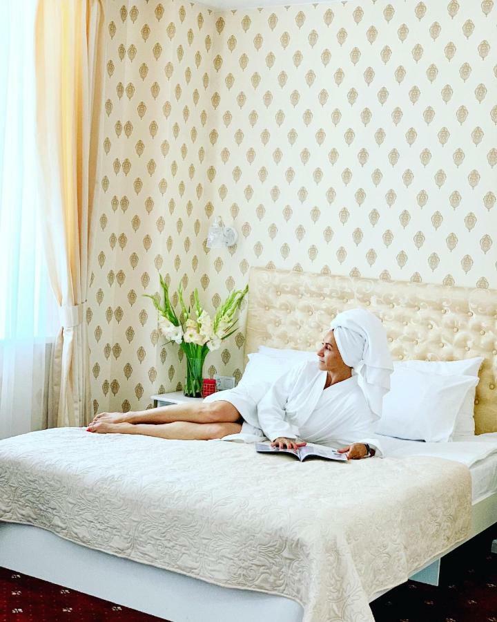 Sergeev Hotel Николаев Экстерьер фото